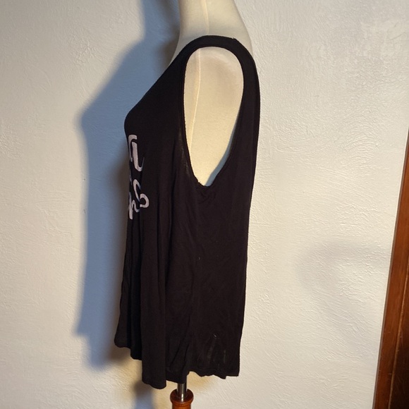 Mama need a beer tank top - Picture 3 of 7